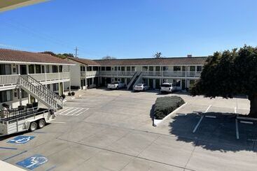 Soledad Motel 8