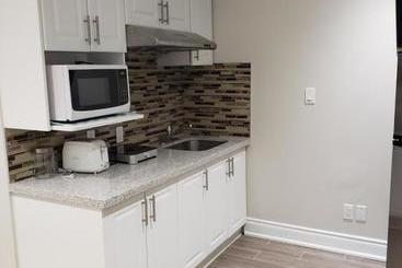 هاستل Toronto Rooms And Suites