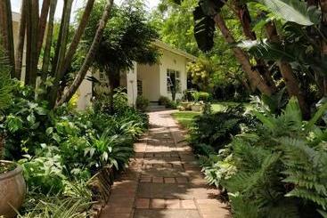 住宿加早餐  Mtuba Manor Guest House