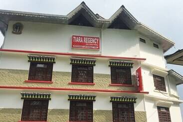 בית מלון כפרי Oyo 16637 Tiara Regency