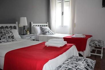 بنسيون Hostal Rte El Molino