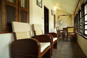پانسیون Verdant Heritage Bungalow