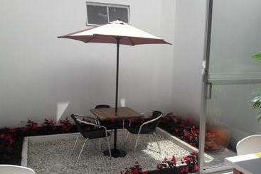 هتل Rosales Plaza