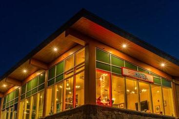 Canmore Downtown Hostel