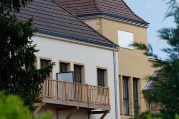 هتل Médicis Home Paray Le Monial