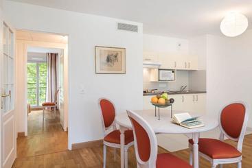 هتل Médicis Home Paray Le Monial