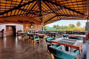 استراحتگاه Fazlani Natures Nest  The Wellness Retreat