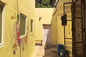 هاستل The Bunkers Ashram