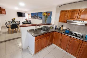 تختخواب و صبحانه Air Guest House