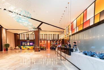 هتل Hampton By Hilton Xiamen City Plaza