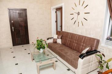 تختخواب و صبحانه Mini Otel Cozy Patio