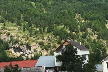 پانسیون Guesthouse Skender Selimaj