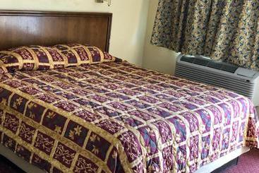 مُتل Country Host Inn