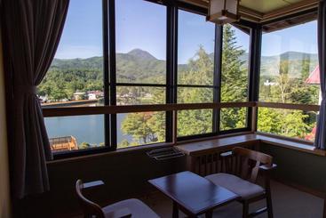 تختخواب و صبحانه Hytter Lakeside Lodge