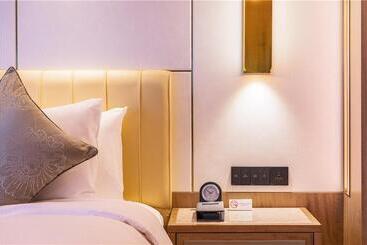 فندق Howard Johnson New District Plaza Ziyang