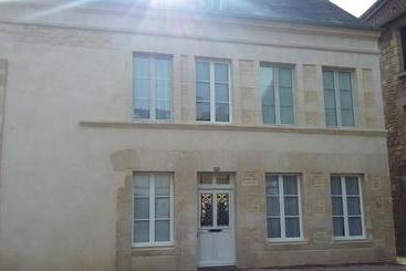 هتل آپارتمان Le Logis D Isabelle