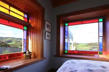 تختخواب و صبحانه Maungakawa Villa
