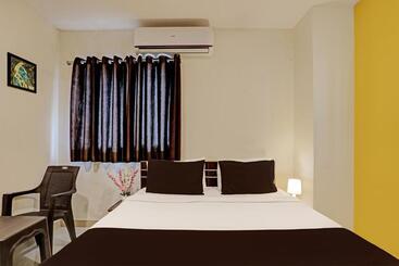 Hotel Super Capital O Saharsh Grand Near Shilparamam