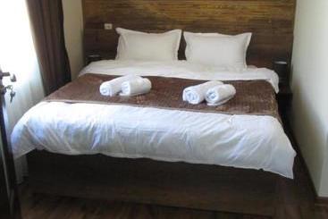 پانسیون Guesthouse Elli & Cottages