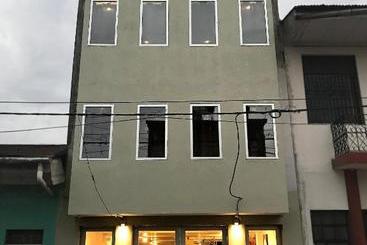 Central Bed & Breakfast