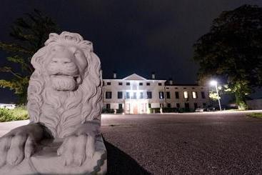 هتل Villa Marini Trevisan