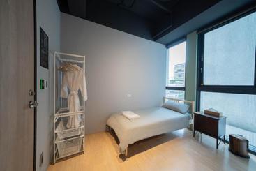 هتل کپسول Kafnu Taipei
