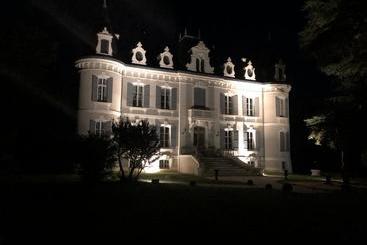 تختخواب و صبحانه Château De La Gauderie