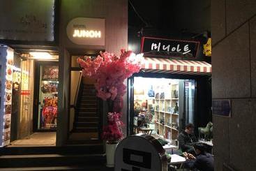 هتل Jongno Juno