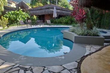 פנסיון Pousada North Shore Maresias   Casas De 2 Quartos   80 M2  2 Banheiros  Piscina 1 Q Da Praia   Estac
