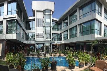 استراحتگاه Picaddle The Luxury Boutique