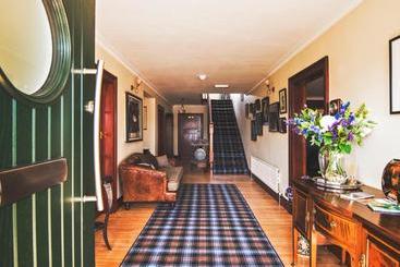 تختخواب و صبحانه The Spey