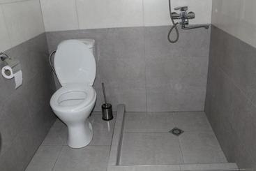 پانسیون Guesthouse Suja