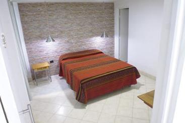 پانسیون Hostal Fatima