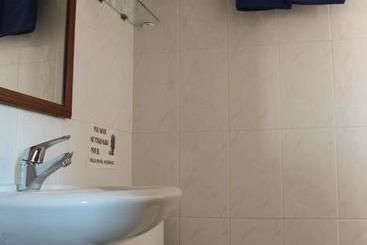 پانسیون Hostal Las Dunas