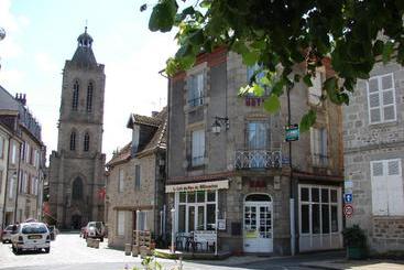 فندق Au Relais Du Parc De Millevaches