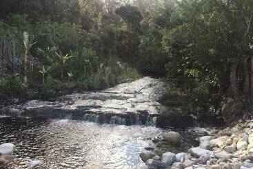 ペンション A Riverbed Guesthouse