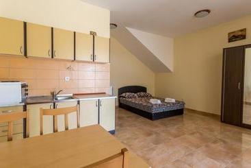 پانسیون City Center Apartment