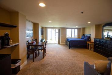 Otter Beach Lodges