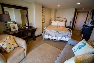 Otter Beach Lodges