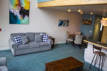 Otter Beach Lodges
