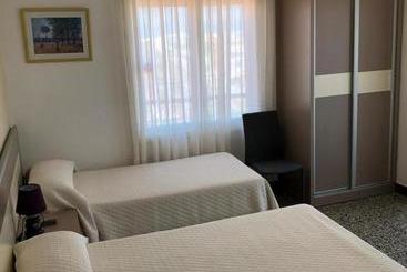 هاستل Hostal Internacional