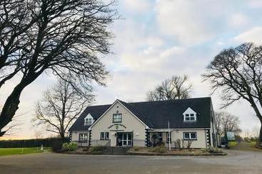 تختخواب و صبحانه Clogher Valley Golf Club