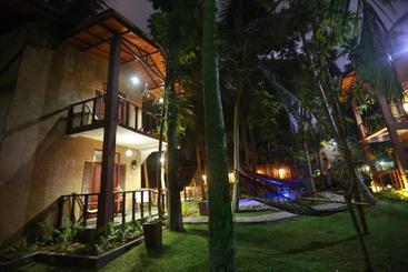 تختخواب و صبحانه Limecabanassrilanka