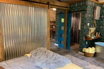 민박 Taylor Creek Lodge