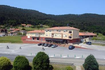 پانسیون Hostal Baviera