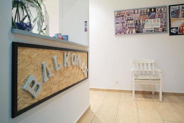 پانسیون Hostal Balkonis