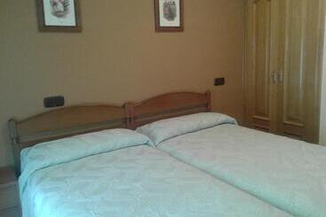 Пансион Hostal Les Bedules