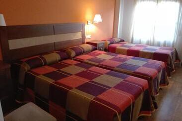 پانسیون Hostal Patron