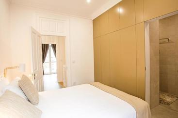 Cayres Suites Surdo