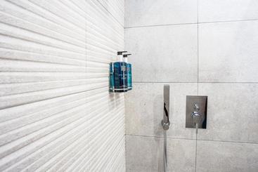 Cayres Suites Surdo